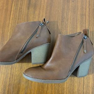 DV Brown Boots - Women 8.5